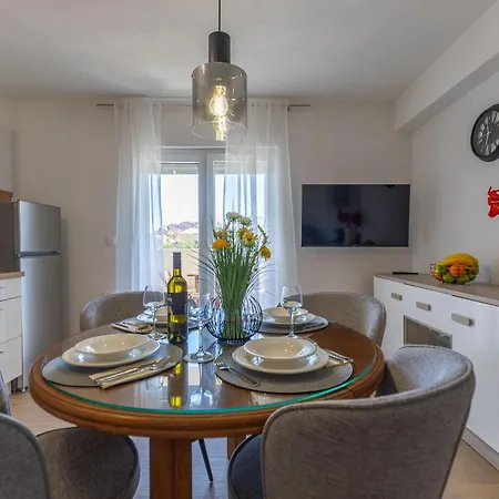 Klanac No 2 Apartment *