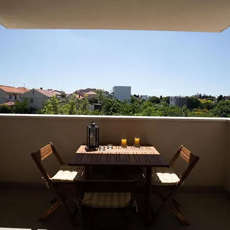 Apartment Klanac No 2 *