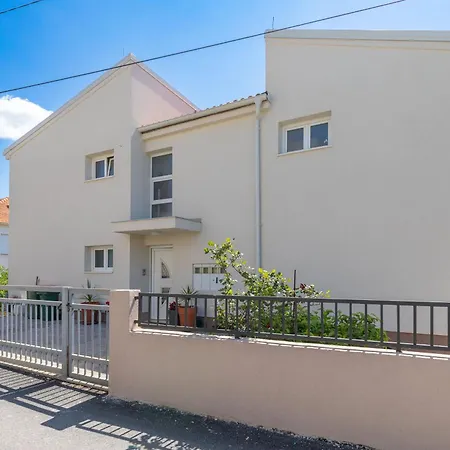 Klanac No 2 Apartment
