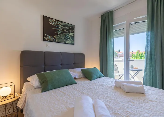 Apartment Klanac No 2 *