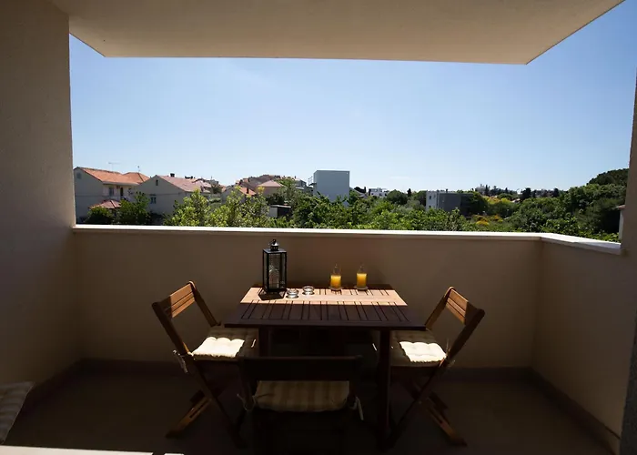 Apartment Klanac No 2 *